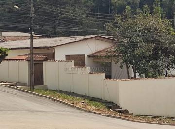 Casa · 240m² · Terreno Amplo de Esquina com Casa – 407 m² | Bonfi