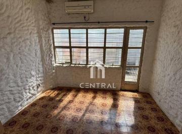 4254d0bb2ef271ca43731bdf3779a4fe542e0a2f · Sobrado com 3 dormitórios para alugar, 137 m² por R$ 2.260,00/mês - Vila Trujillo - Sorocaba/SP