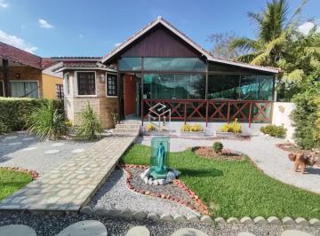 Casa · 170m² · 3 Quartos · 2 Vagas · Casa com 03 quartos em Santana, Gravatá/PE