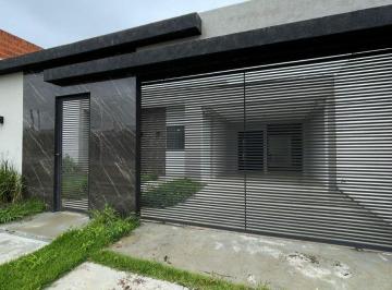 Casa de 3 quartos, Águas Lindas de Goiás · EXCELENTE CASA DE MÉDIO PADRÃO TODA MODERNIZADA NO MANSÕES CAMARGO