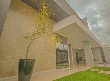 Casa · 199m² · 3 Quartos · 2 Vagas · Casa alto padrão à venda em Toledo PR com piscina aquecida e energia solar próxima ao Lago do Povo