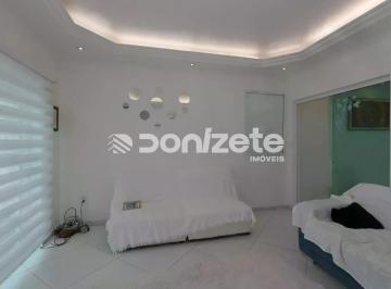 Casa · 2250m² · 2 Quartos · 2 Vagas · Casa à venda em Santo André - Vila Valparaíso | 214 m² internos, terreno de 198 m²