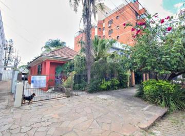Casa · 200m² · 2 Quartos · 2 Vagas · Terreno 600m² no São João com Potencial Construtivo