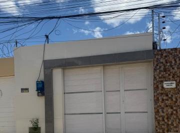 1 · CASA NO SIQUEIRA TODA REFORMADA...