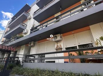 Apartamento · 2 Quartos · 1 Vaga · Apto 2 dorm mais dependencia no centro da cidade, ao lado da prefeitura!