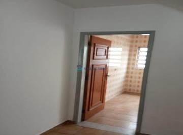 Casa · 76m² · 3 Quartos · 1 Vaga · Apenas 180 metros do Metrô Saúde, oferecendo praticidade incomparável para quem valoriza mobilidade.
