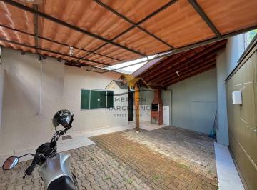 Casa · 90m² · 3 Quartos · 2 Vagas · VENDO - Casa com 3 Dormitórios e Amplo Quintal em Região Valorizada