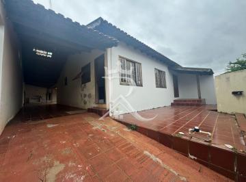 Casa · 89m² · 3 Quartos · 4 Vagas · VENDO Casa em Terreno Inteiro em Excelente Localização