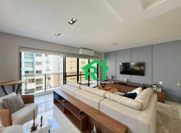 Sala · Apartamento à beira mar com 3 quartos (1 suíte), 2 vagas à venda em Pitangueiras, Guarujá