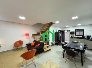 Sala · Casa com 3 quartos (1 suíte), 1 vaga e lazer à venda em Jardim Astúrias, Guarujá