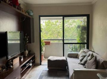 c18c487fe3a3e8d2dbe010270bd82f1d2572347e · Apartamento Reformado