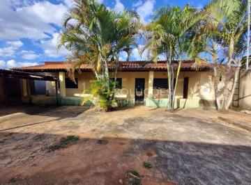 Casa · 360m² · 3 Quartos · 6 Vagas · Casa 3 Quartos | 2 Lojas Comerciais, Lote de 900m² | Arapoangas Quadra 21