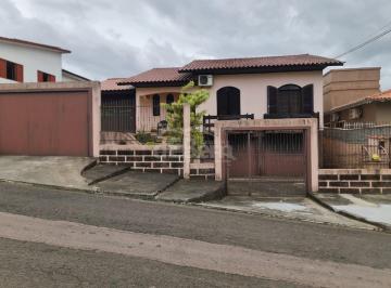 Casa · 170m² · 3 Quartos · 4 Vagas · Casa à venda no bairro Ceará - Criciúma/SC