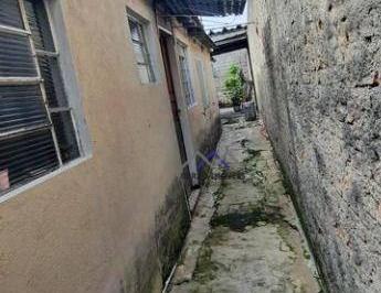a2f92f8d8aefd798591de954f389f0cb3a888b23 · Casa térrea com 172 m² de terreno e 94 m² de área construída disponível para venda, no bairro Ponte 