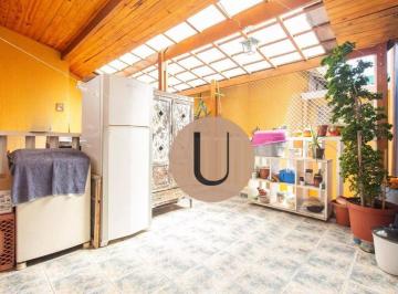 b519dd0be067e6f3435dfd569c35f7b84490dda1 · Casa ensolarada na Vila Mariana com 170 m2, 3 quartos e excelente localização próxima ao Parque Ibir