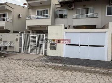 Casa · 160m² · 3 Quartos · 2 Vagas · Sobrado à Venda – Localização Privilegiada
