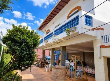 Casa · 172m² · 3 Quartos · 10 Vagas · Sobrado à venda no Jardim das Belezas – Centro de Carapicuíba