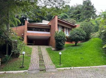 Casa · 370m² · 3 Quartos · 6 Vagas · Belíssima casa contemporânea à venda na melhor rua do Forest Hills