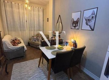 Apartamento de 2 quartos, São Vicente · Apartamento com 2 dorm em prédio na praia do Gonzaguinha