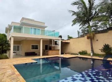 Casa · 350m² · 3 Quartos · 4 Vagas · Linda casa c/ 350m2, 3 Suítes c/ Varanda e área Gourmet c/ Piscina - Cotia