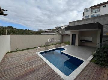 Casa · 273m² · 3 Quartos · 4 Vagas · Casa a venda no Arujá Country Club - Arujá | 3 suítes | Excelente
