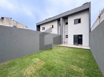 Casa · 86m² · 2 Quartos · 2 Vagas · Sobrado à venda no Jardim Casa Branca em Suzano com 2 suítes e quintal grande