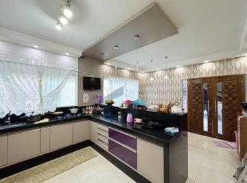 Casa · 241m² · 3 Quartos · 1 Vaga · Sobrado à Venda no Jardim Quaresmeira – Suzano/SP | 3 Dormitórios | Área Gourmet | 241m²
