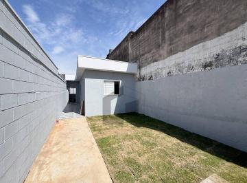 Casa · 70m² · 3 Quartos · 5 Vagas · Casa à venda no Parque Maria Helena em Suzano com 3 quartos próxima à estação da CPTM