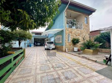 Casa · 250m² · 3 Quartos · Sobrado à Venda na Cidade Cruzeiro do Sul – Suzano/SP | 3 Dormitórios | 8 Vagas | 250m²