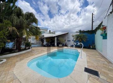 Casa · 243m² · 4 Quartos · 7 Vagas · Sobrado à Venda no Jardim Modelo – Suzano/SP | 4 Dormitórios | Piscina | 7 Vagas