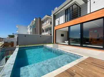 Casa · 240m² · 3 Quartos · 4 Vagas · Casa com 3 quartos, Aruã - Mogi das Cruzes