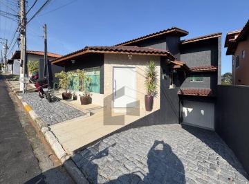 Casa · 450m² · 3 Quartos · 4 Vagas · Casa à venda no Condomínio Altos de Suzano-Suzano | 3 suítes | Piscina com Vista para a Natureza | V