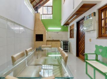 Casa de 4 quartos, Curitiba · Sobrado triplex, 183m², 4 quartos, 4 vagas a venda no Pilarzinho