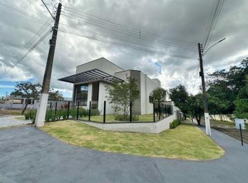Casa de 3 quartos, Caldas Novas · Casa em condomínio para venda, Condomínio Metodista, localizado na cidade de Caldas Novas-GO