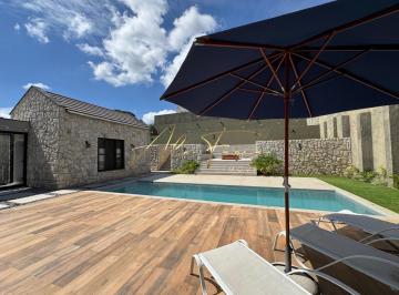 Casa de 4 quartos, Itatiba · Casa no Villagio Paradiso Itatiba SP | 4 Suítes, Piscina e 410 m² de Conforto