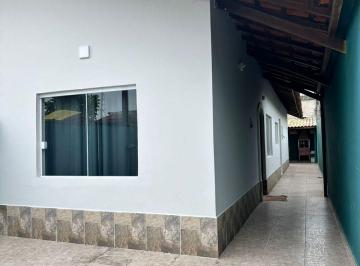Casa de 2 quartos, Itanhaém · Casa com 2 quartos e área gourmet em Itanhaém.