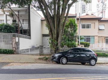 Comercial · 250m² · 1 Vaga · Casa comercial na Rua Mariz e Barros, N. 135 • 250 m²