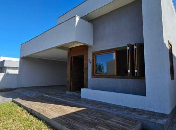 Casa de 3 quartos, Arroio do Sal · IMÓVEL DE ALTO PADRÃO LOCALIZADO A APENAS 80 METROS DO MAR EM ARROIO DO SAL!
