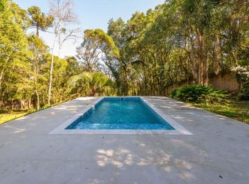 Casa de 5 quartos, Pinhais · Casa em Pinhais com 452m² construídos e terreno com mais de 3.000m² de área verde