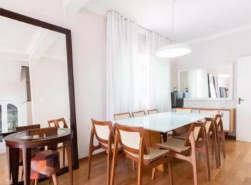 Casa · 270m² · 4 Quartos · 2 Vagas · Sobrado à venda em Vila Mariana, São Paulo - 4 quartos, 1 suíte, 3 banheiros, 2 vagas, 270m² de área