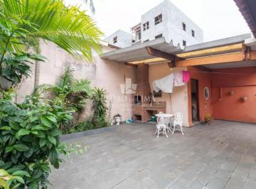 Casa · 210m² · 2 Quartos · 3 Vagas · Casa ampla com churrasqueira,  2 dormitorios, 2 baheiros, quintal 3 vagas de garagem Vila Matilde