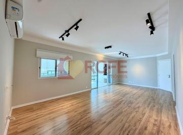 Apartamento · 126m² · 4 Quartos · 2 Vagas · Apto reformado 126m² 4 dorms c/ 1 suíte 2 vagas andar alto varanda gourmet c/ churrasqueira a carvão