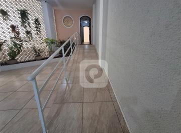 Apartamento · 72m² · 2 Quartos · 1 Vaga · Apartamento com 2 quartos na Rua Teodoro da Silva com 72m², vaga.