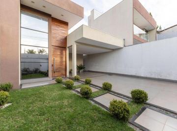 Casa de 3 quartos, Águas Claras · Casa na Arniqueiras - 3 suítes - 364m² de lote - Armários