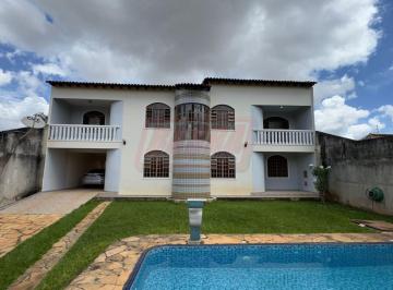Casa · 486m² · 6 Quartos · 3 Vagas · Casa com 6 Quartos à Venda na QSC 19  Taguatinga Sul, Brasília/DF