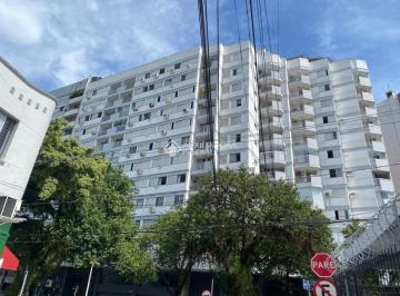 Apartamento · 93m² · 2 Quartos · 1 Vaga · Apto 2 dorm, com dependência, 2 banheiros, com vaga, no centro.