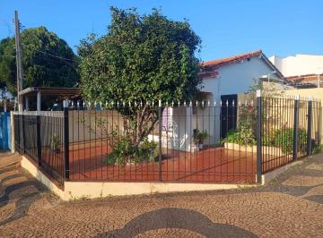fc66bc3778a3c25bef3914e91e0f8dea2b587fc6 · Casa em excelente localização, muito conservada, pronta para morar.