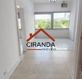 Comercial · 24m² · CONJUNTO COMERCIAL COM 01 BANHERO
