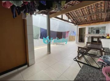 Casa · 209m² · 3 Quartos · 2 Vagas · Casa com 3 dorms, 2 vagas, 209m2 na Vila Santa Maria
