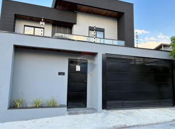 Casa · 225m² · 4 Quartos · Casa Sobrado de Alto Padrão com 3 Quartos, 01 Suíte com closet, 250m² na Rua Iberê Camargo - Villa B